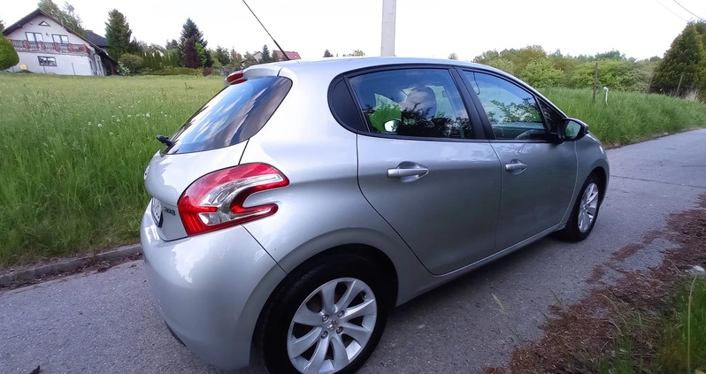 Peugeot 208 cena 24200 przebieg: 131709, rok produkcji 2014 z Bielawa małe 704